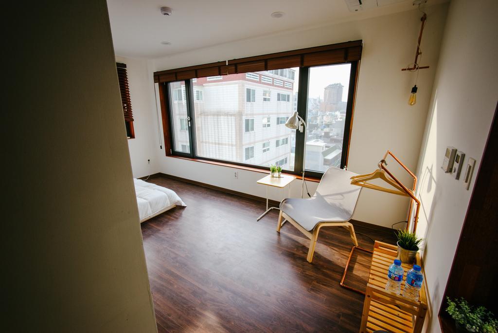 Morning Dew Guesthouse Пусан Экстерьер фото