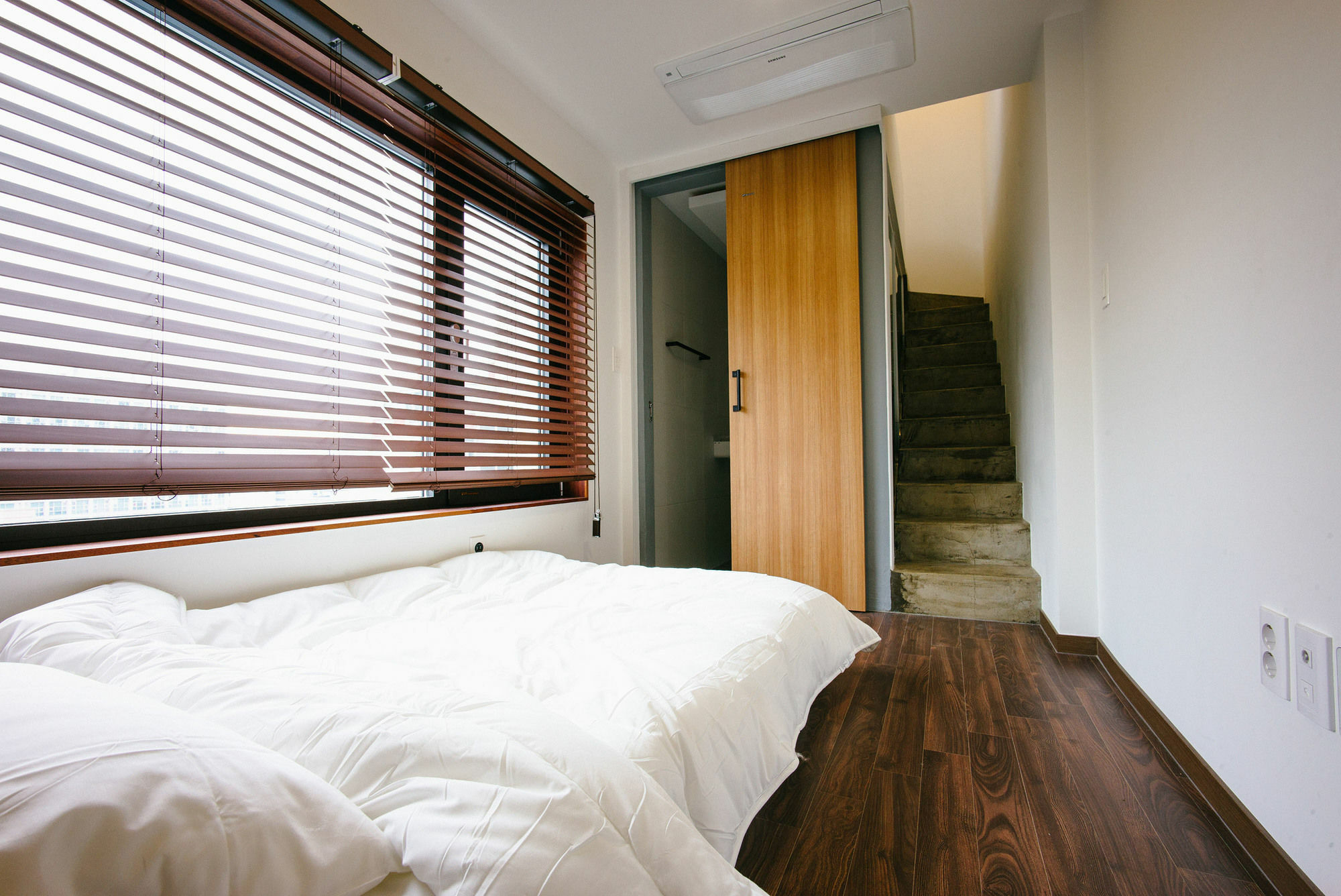 Morning Dew Guesthouse Пусан Экстерьер фото